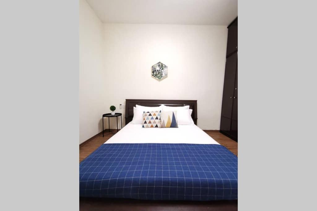 Ees Whale House - Homestay 3 Min Walk To Beach Batu Feringgi Exterior foto