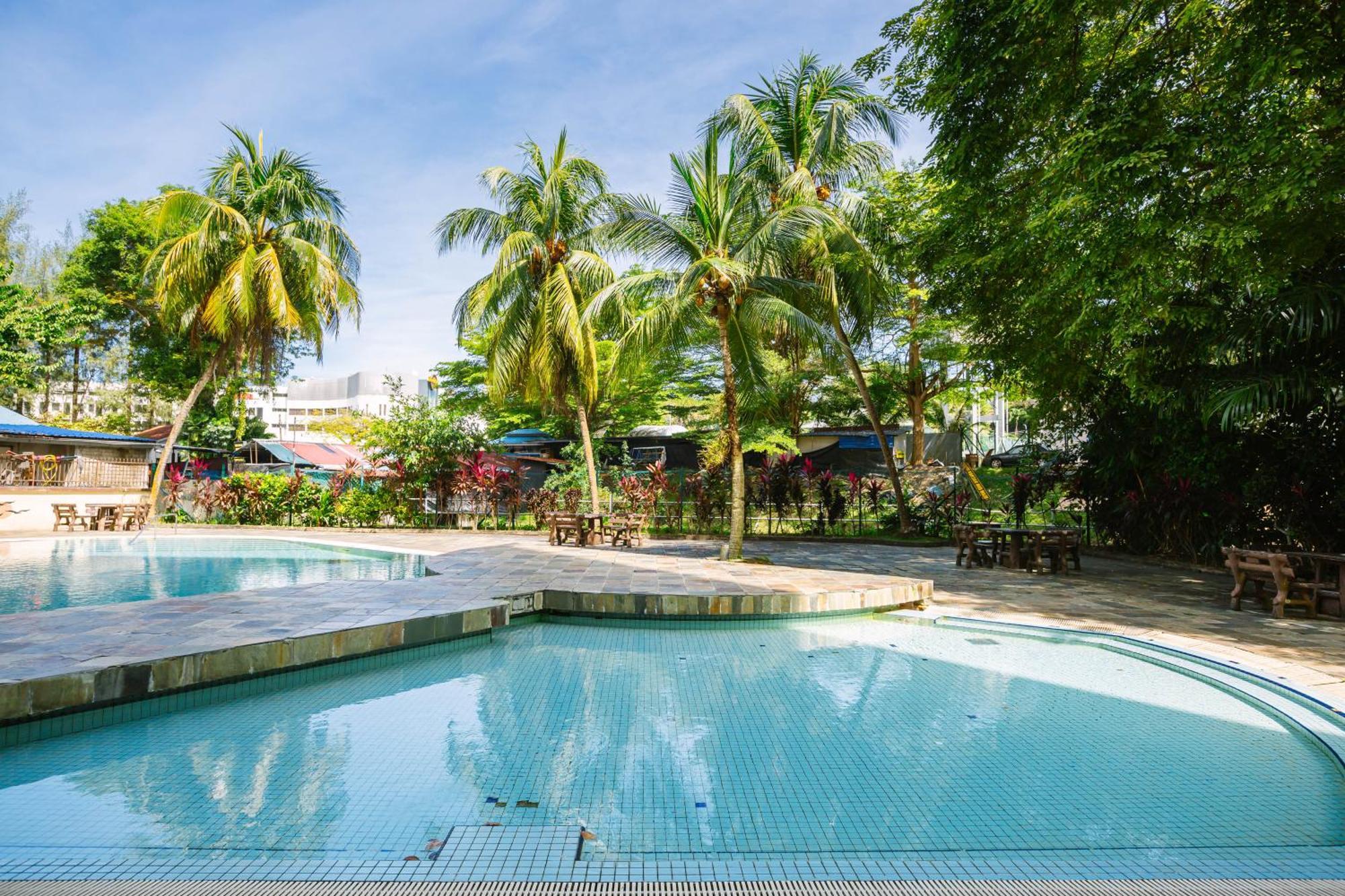 Ees Whale House - Homestay 3 Min Walk To Beach Batu Feringgi Exterior foto